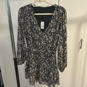 Dynamite - Long Sleeve Dress - Medium